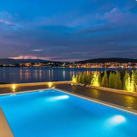 More Villa Okrug Gornji
